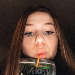 Meet your Posher, Katelyn